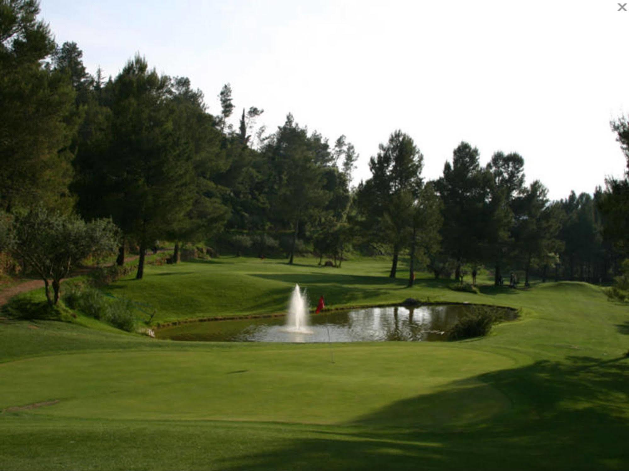 Hotel Golf Can Rafel Corbera de Llobregat Buitenkant foto